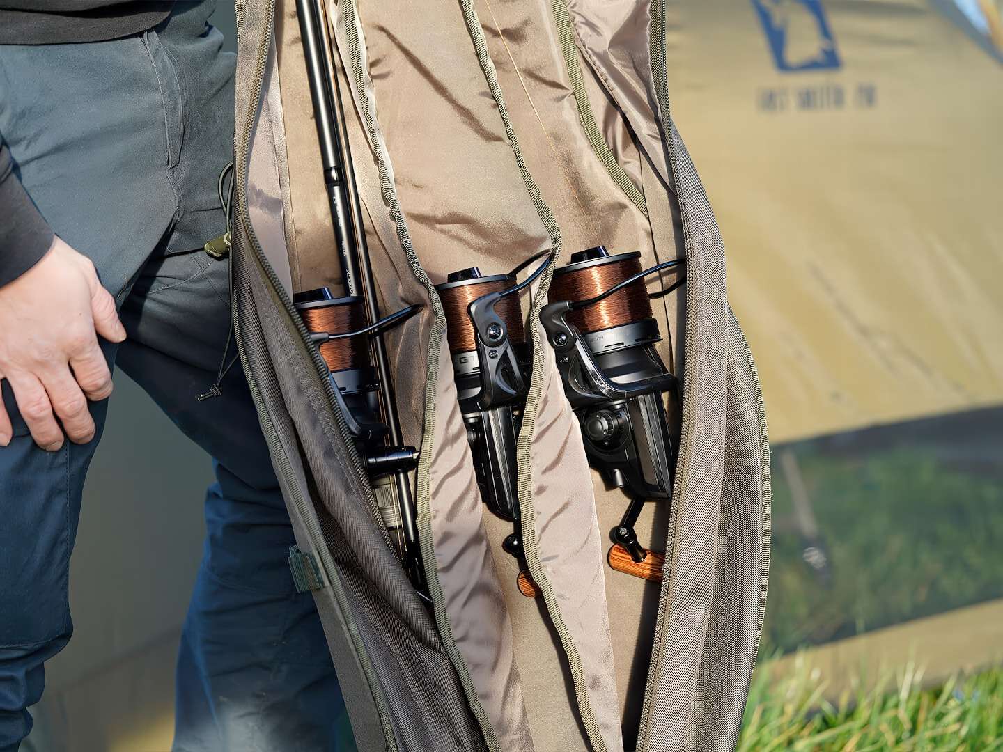 Strategy Semi Hard 3 Rod Case 12ft. sudetos meskeres_